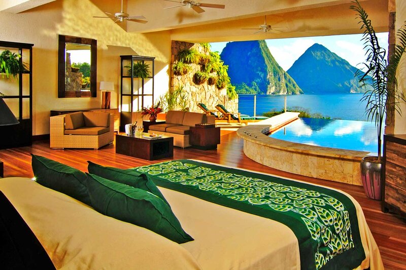 Luxury Bedroom with Pool — Green, Serene
