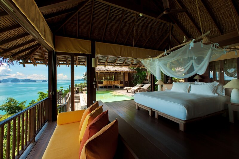 Luxury Bedroom with Sea View — Brown