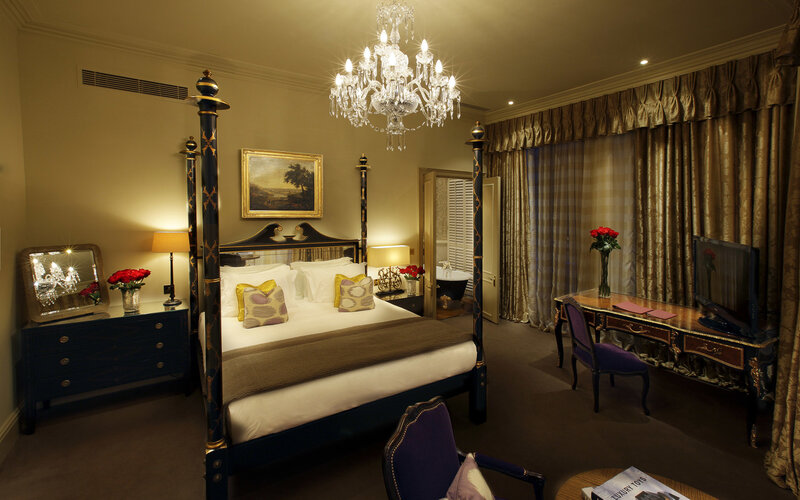 Luxury Hotel Bedroom — Gold