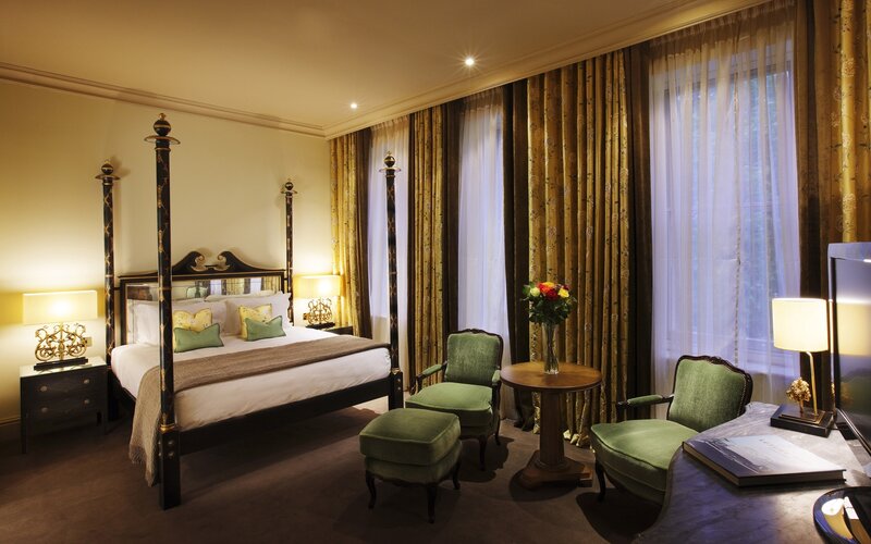 luxury hotel bedroom suite