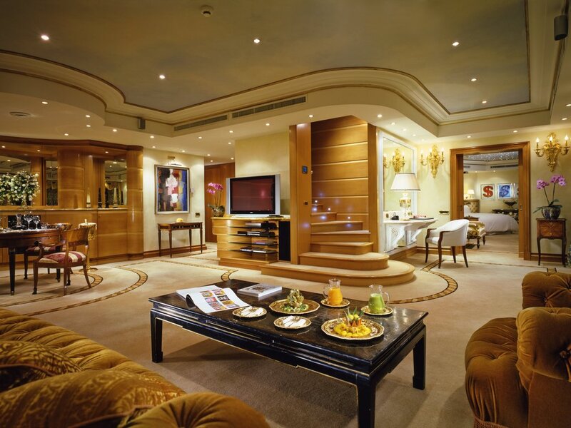 Luxury Hotel Suite — Beige, Luxurious