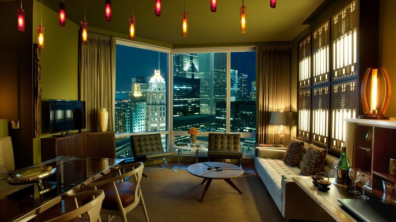 Luxury Hotel Suite — Green, Modern