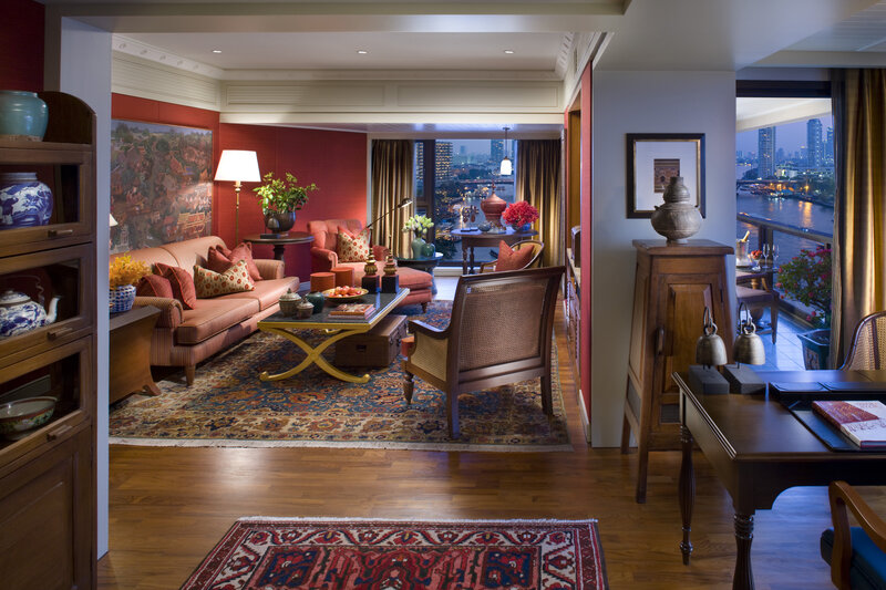 Luxury Hotel Suite — Red
