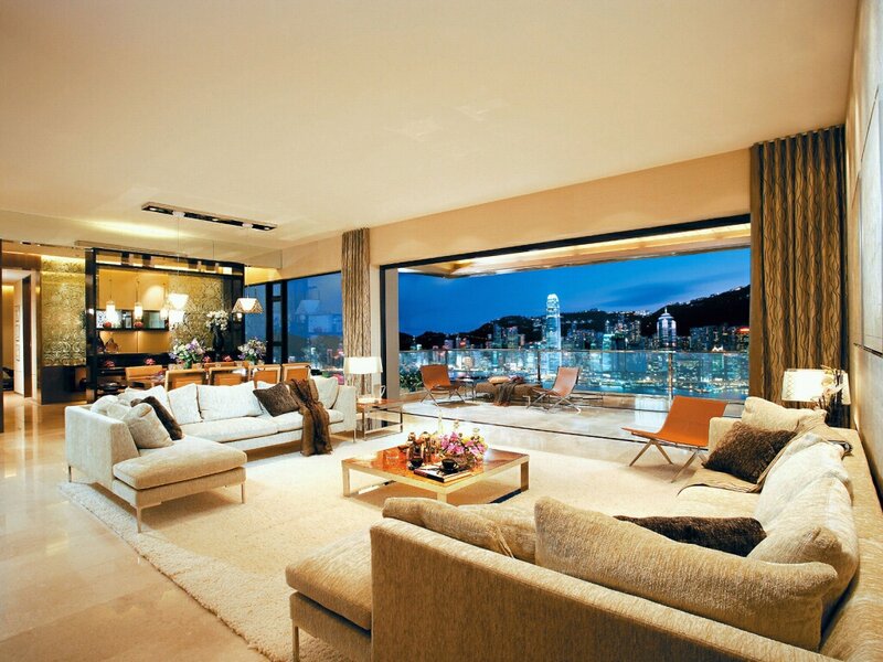 Luxury Living Room — Beige