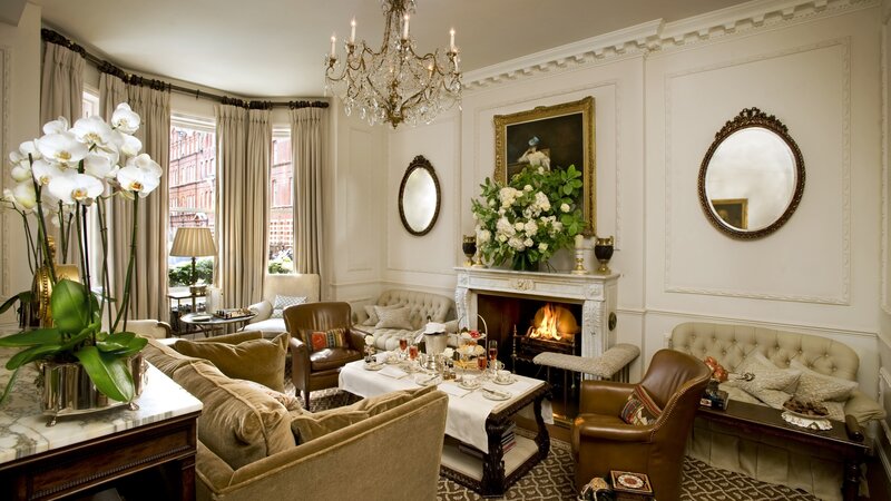 Luxury Living Room — White, Elegant