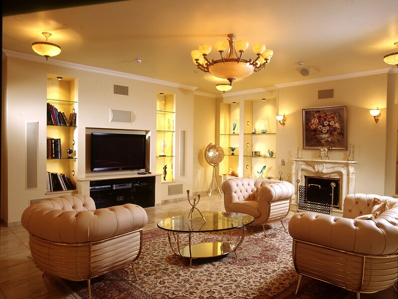 Luxury living room with tufted chairs