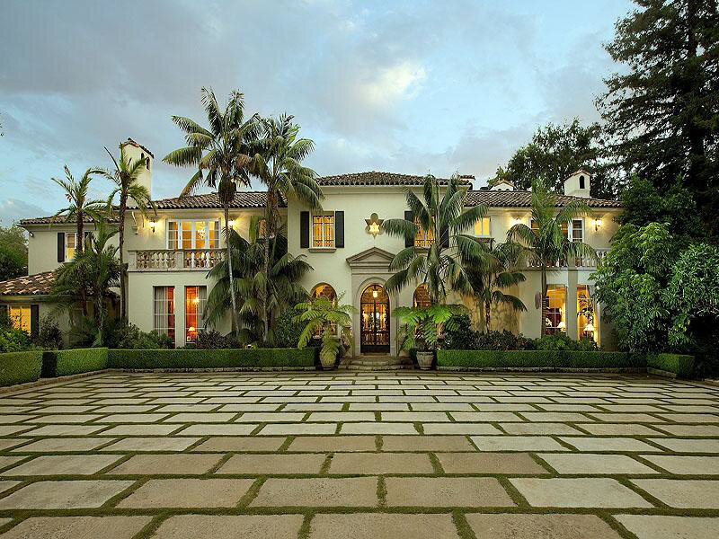 luxury mansion with courtyard
