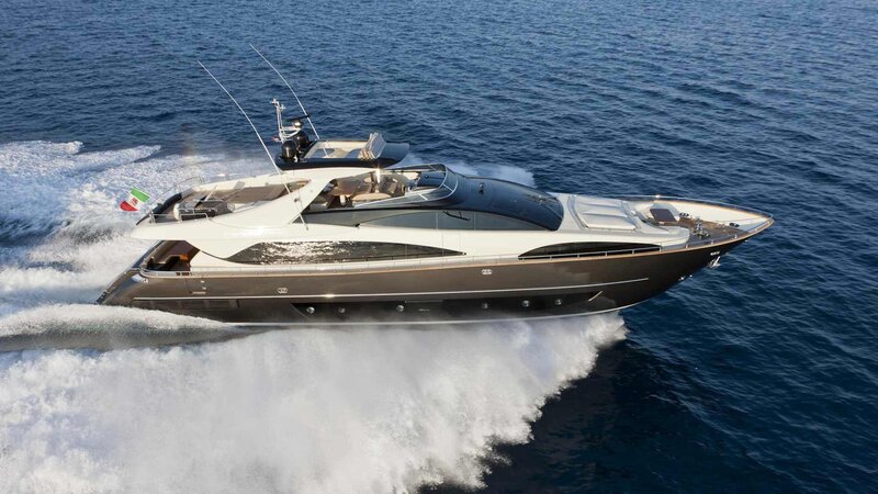 Luxury Motor Yacht — Blue, Dynamic