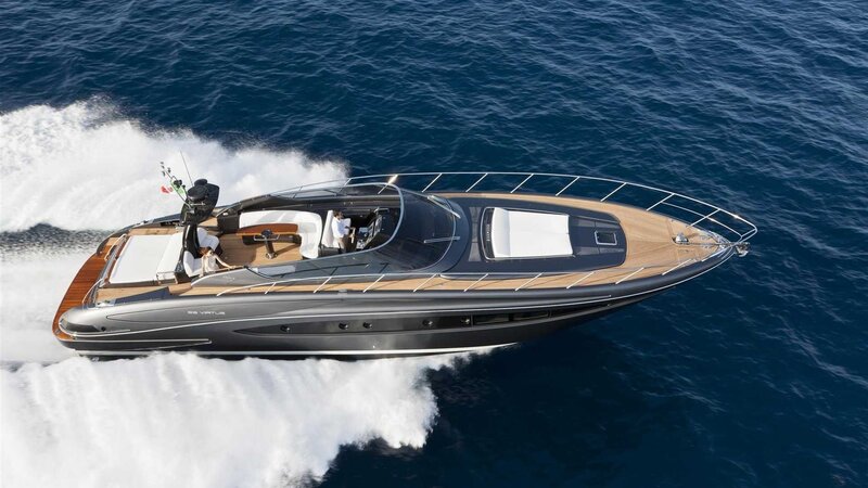 Luxury Motor Yacht — Blue