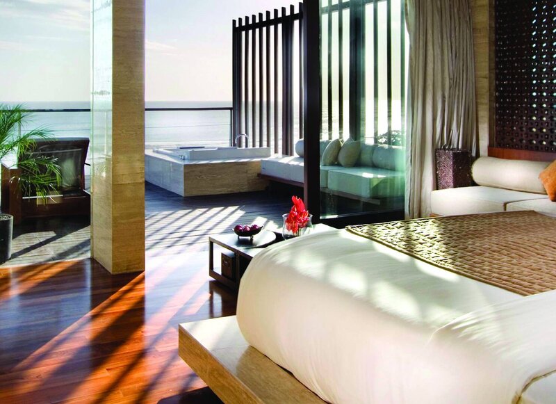 Luxury Ocean-view Bedroom — White