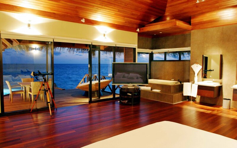 Luxury Ocean-view Room — Brown