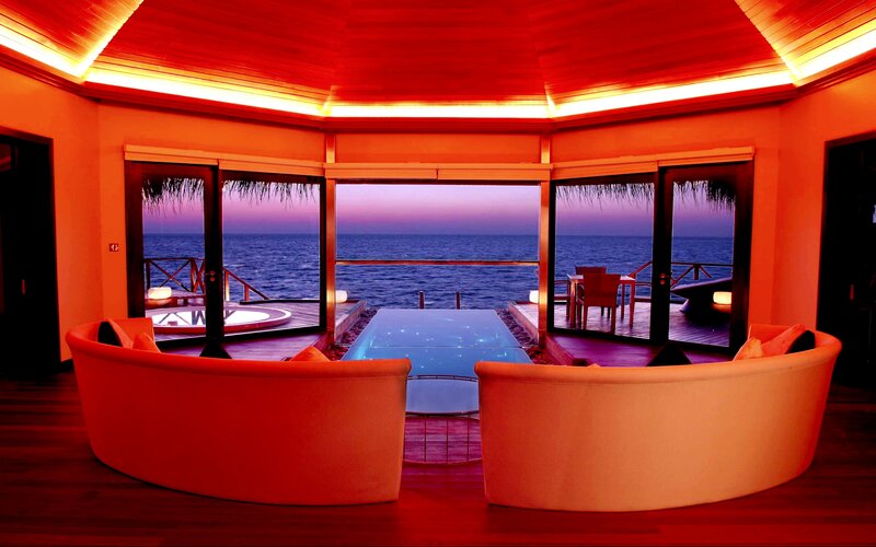 Luxury Ocean Villa — Red