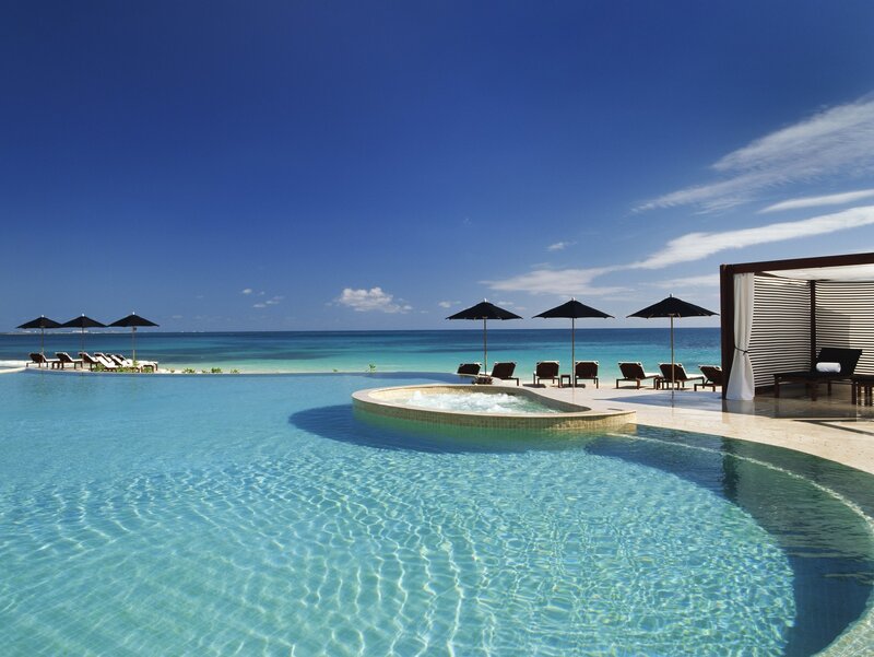 Luxury pool overlooking the ocean