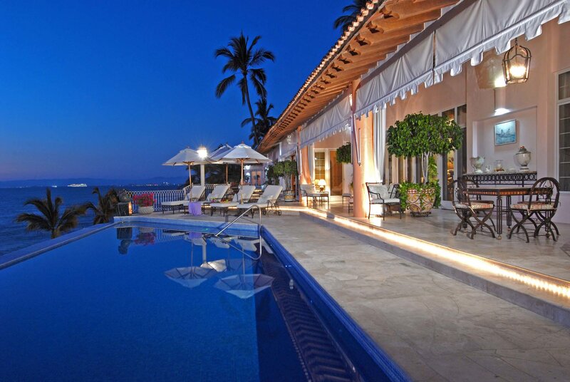 Luxury Poolside Villa