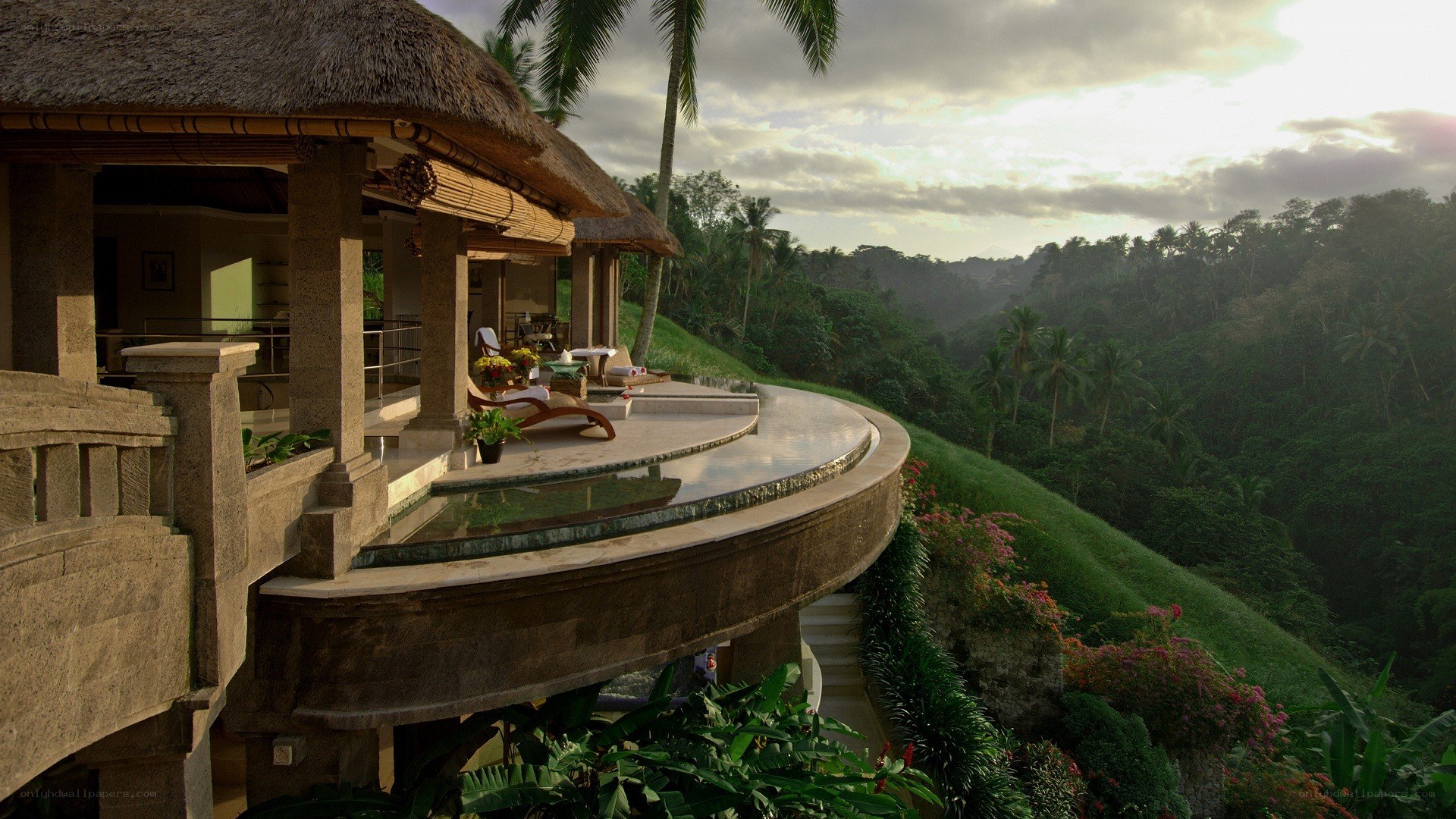 Luxury villa with infinity pool