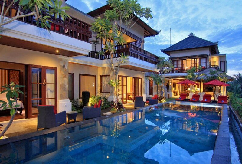 Luxury Villa with Pool — Blue, Serene, Sunset