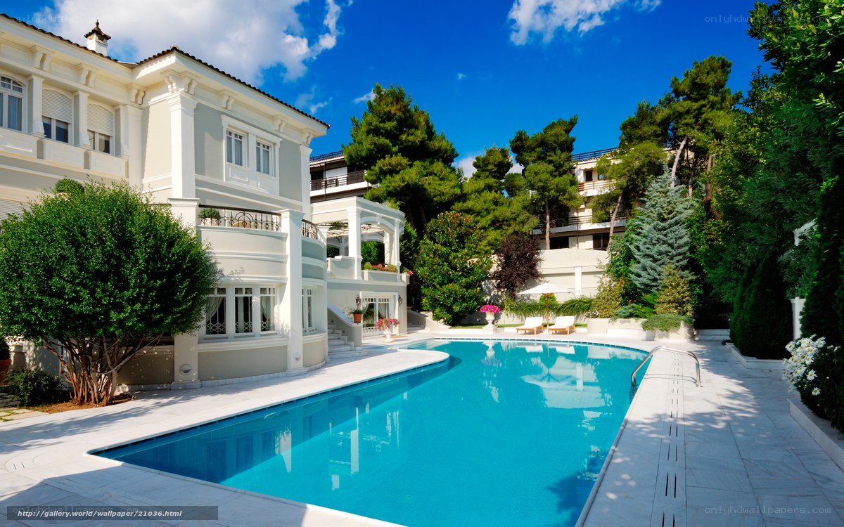 Luxury villa with swimming pool