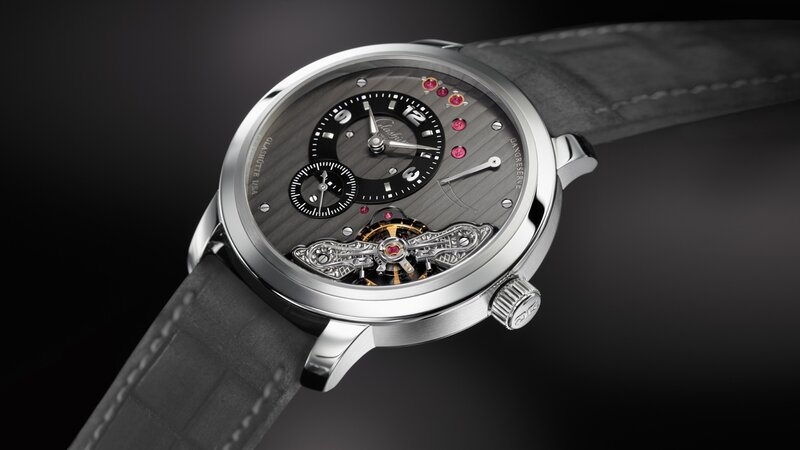Luxury Wristwatch — Silver