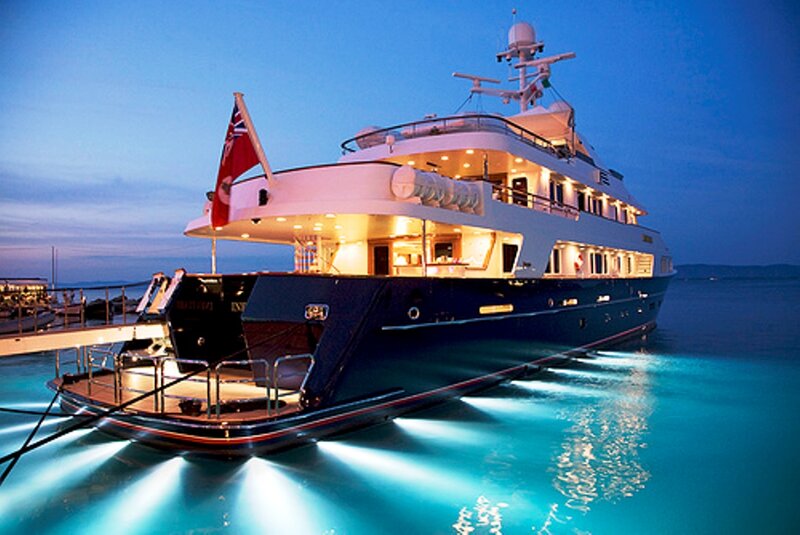 Luxury Yacht at Dock — Blue, Serene