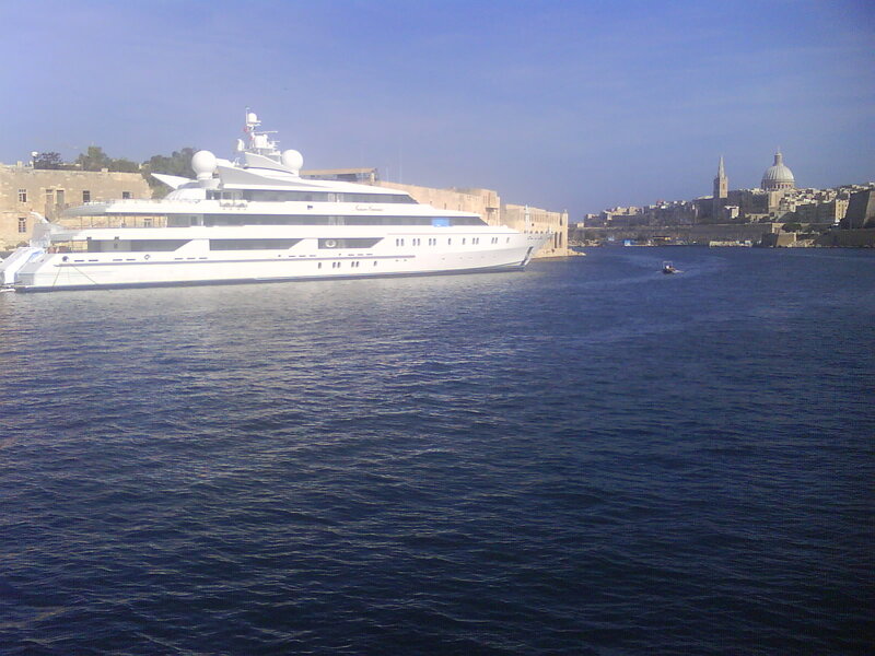Luxury Yacht in Harbor — Blue, Calm