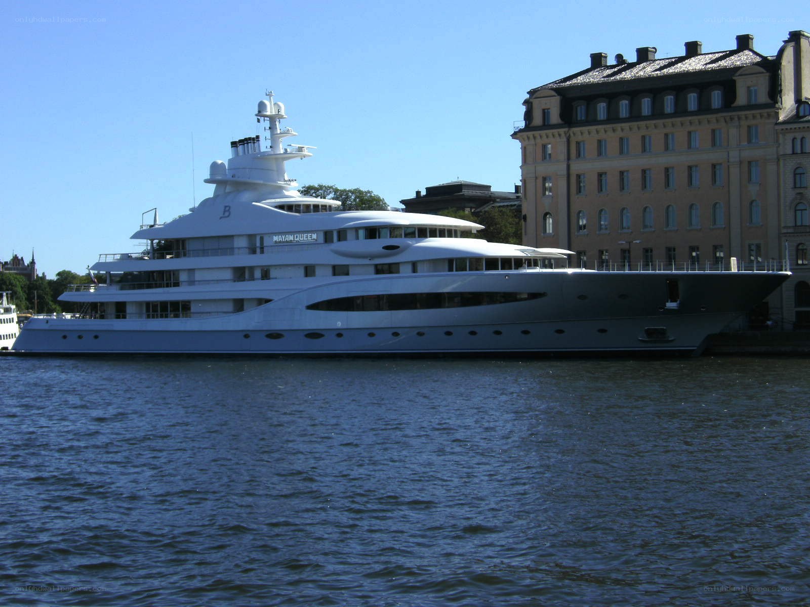 Luxury yacht Mayan Queen