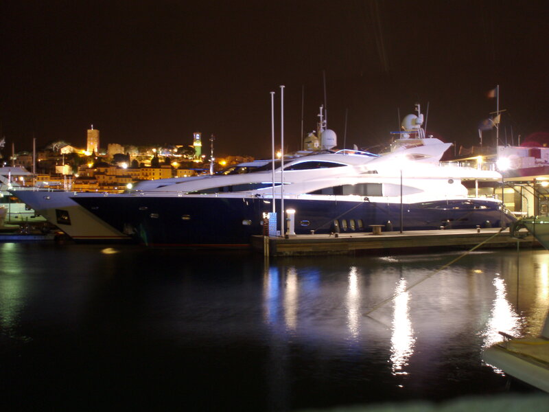 Luxury Yachts in Harbor — Black