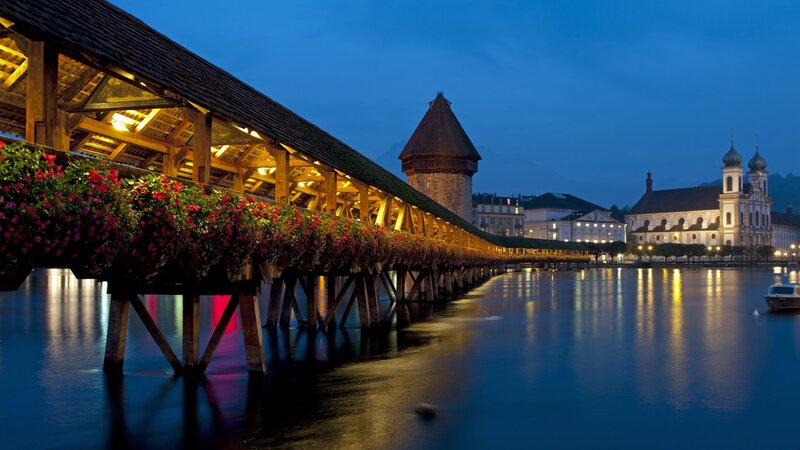 Luzern's historic bridge at dusk