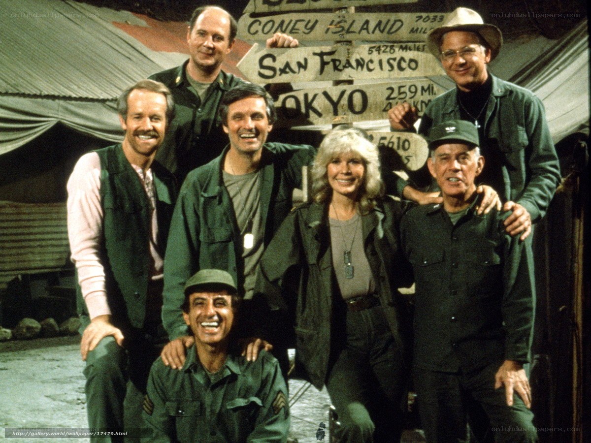 M*A*S*H cast group photo