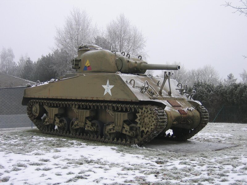 M4 Sherman Tank — Green, Cold