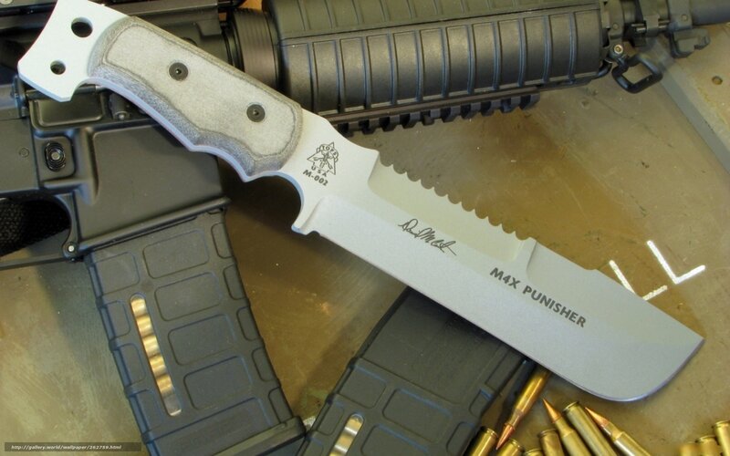M4X Punisher knife with rifle