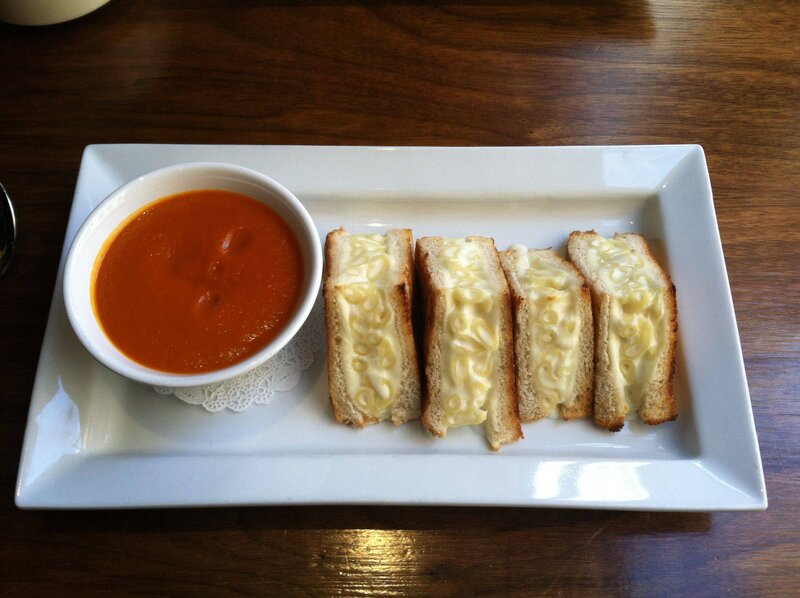 Macaroni and Cheese Sandwich