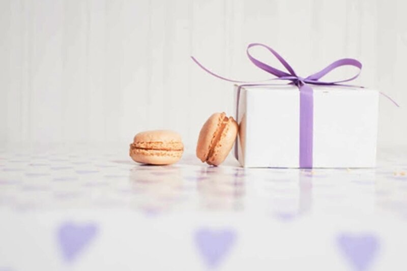 Macarons and Gift Box