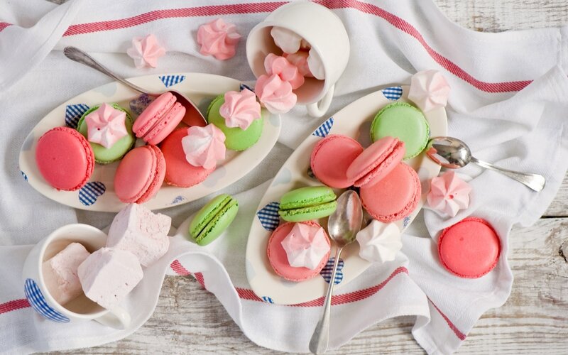 Macarons and Marshmallows