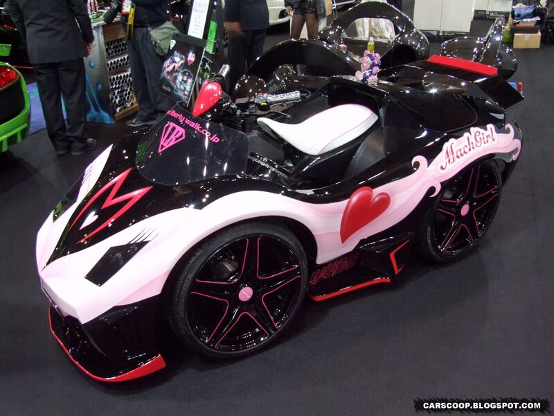 MachGirl custom race car