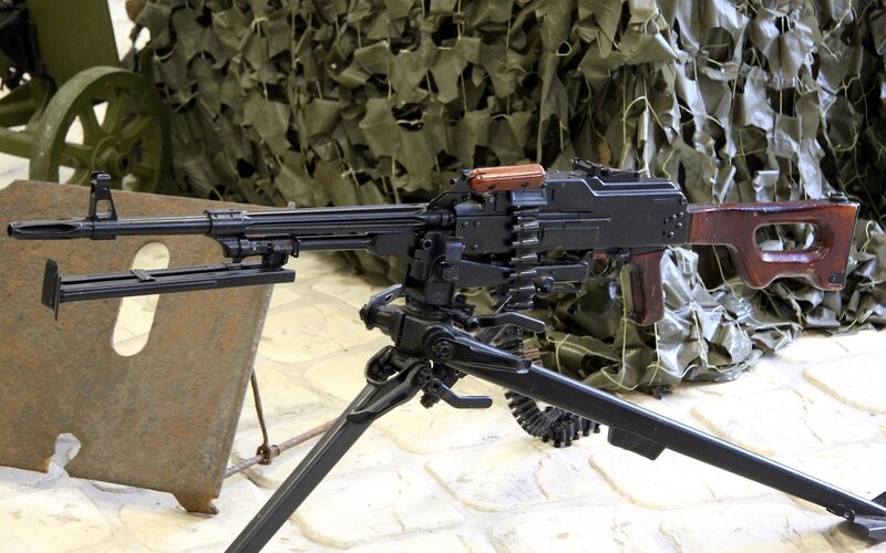 Machine Gun on Tripod — Black