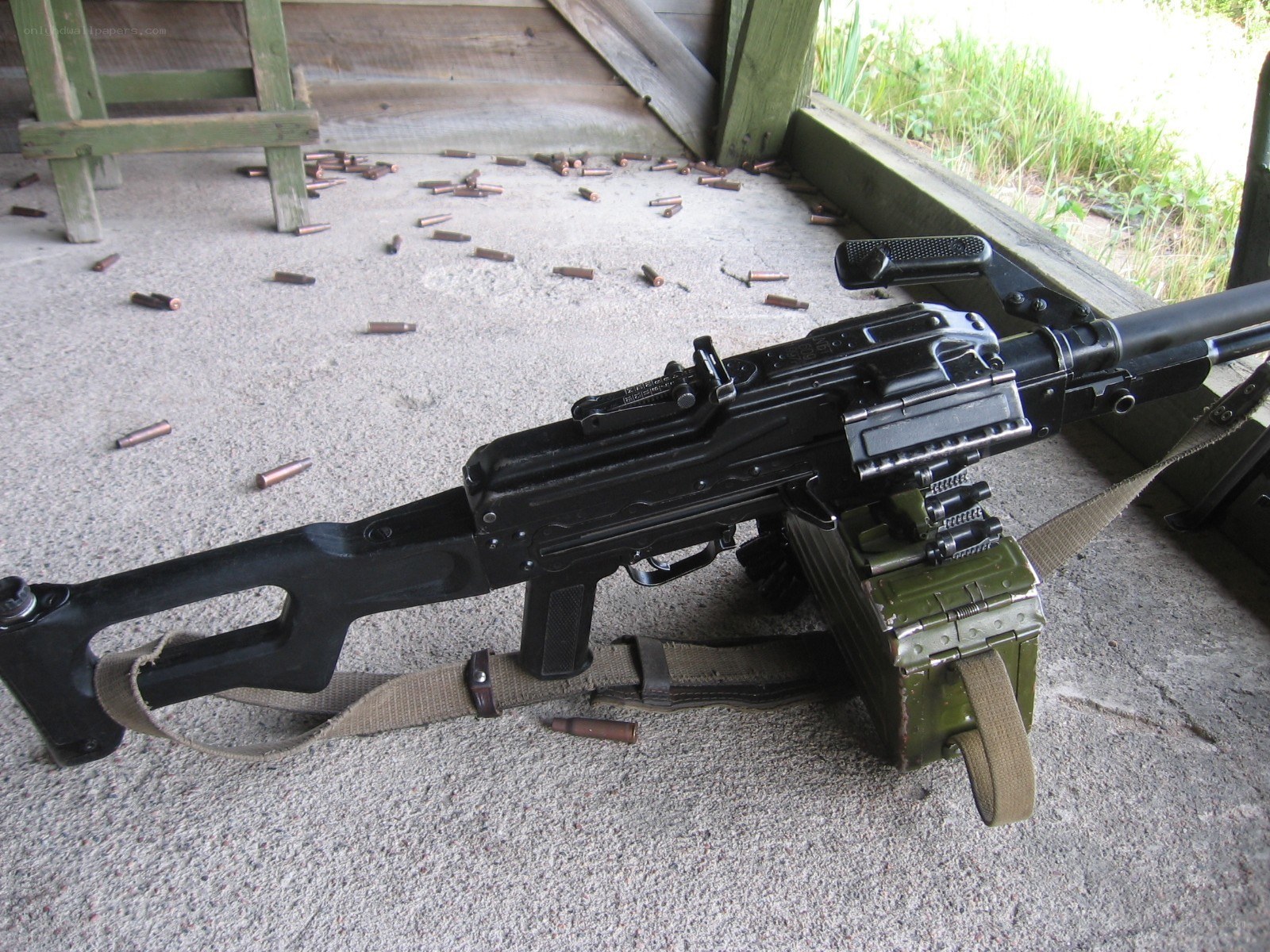 Machine gun with ammunition