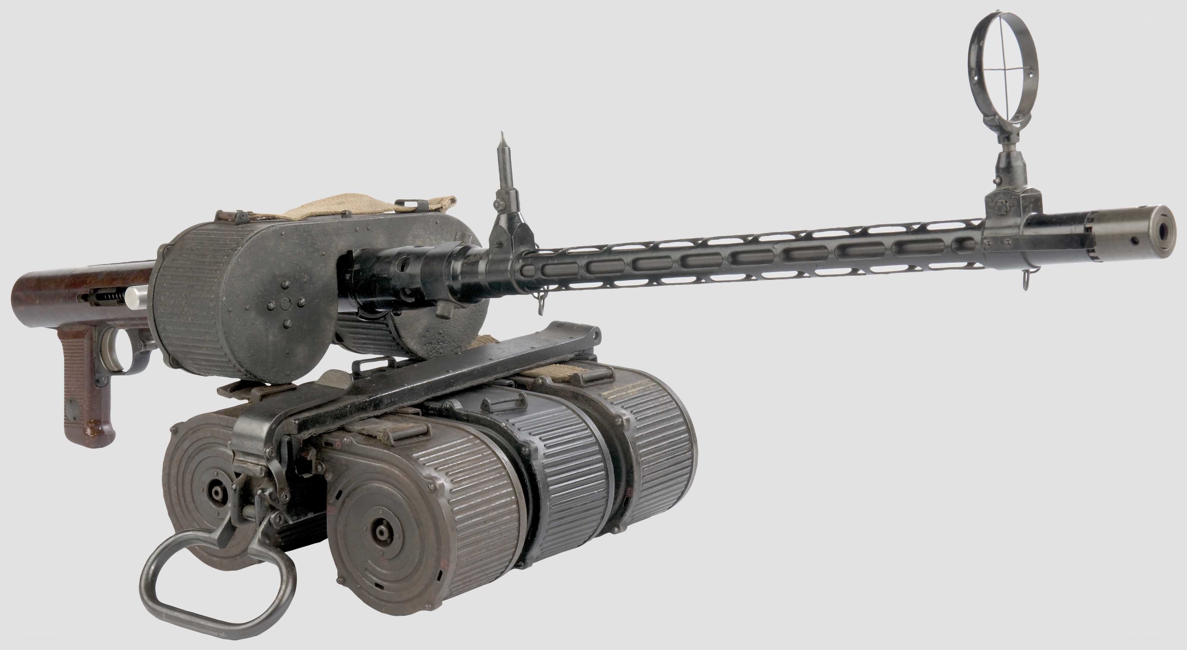 machine gun with drum magazines