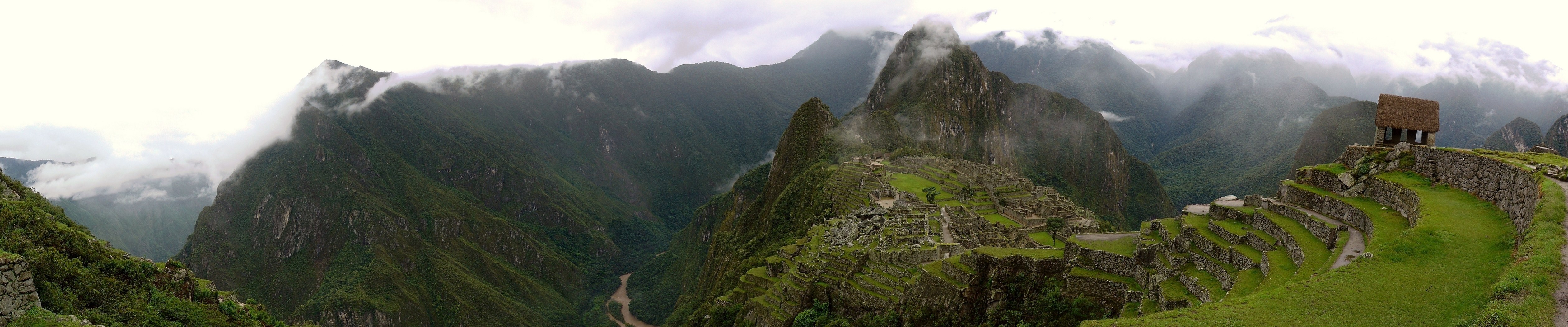 Machu Picchu ruins in clouds