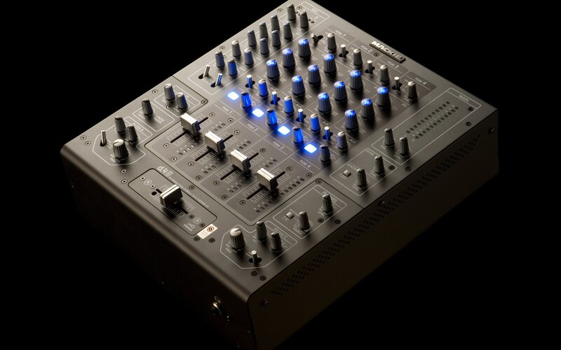 Mackie d16 mixer