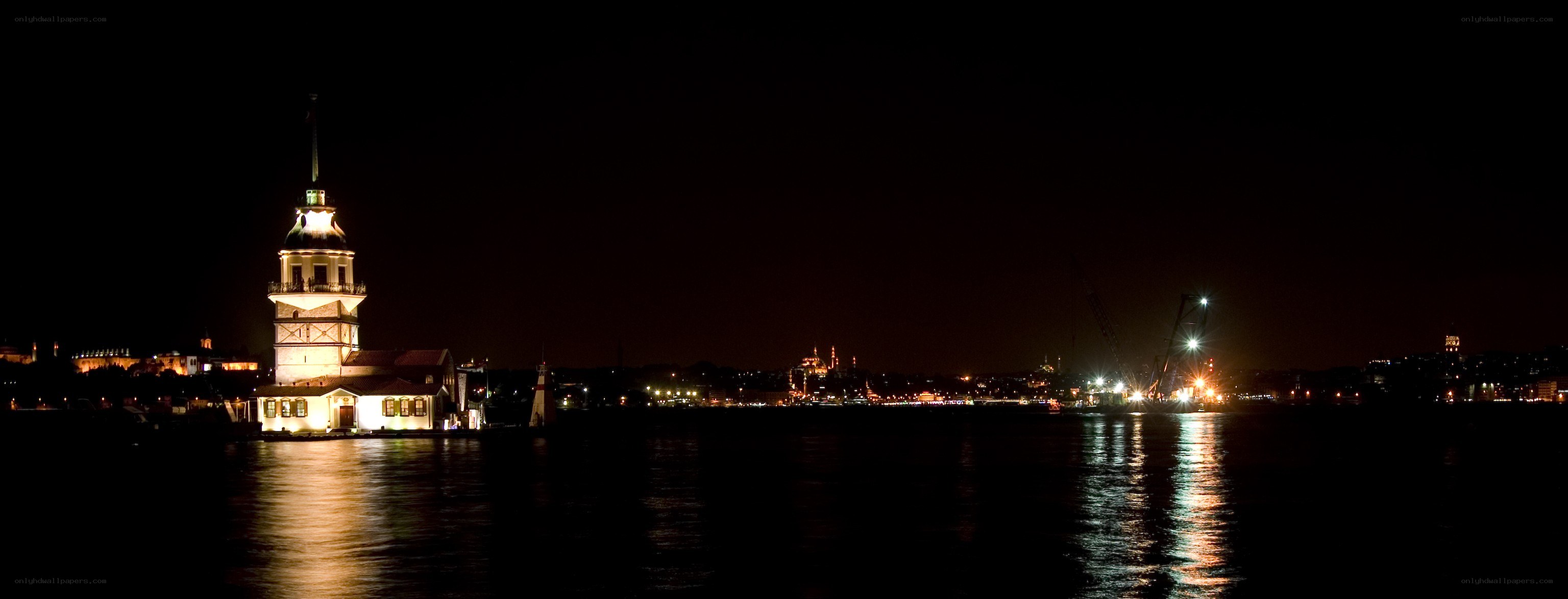 Maiden's Tower at night