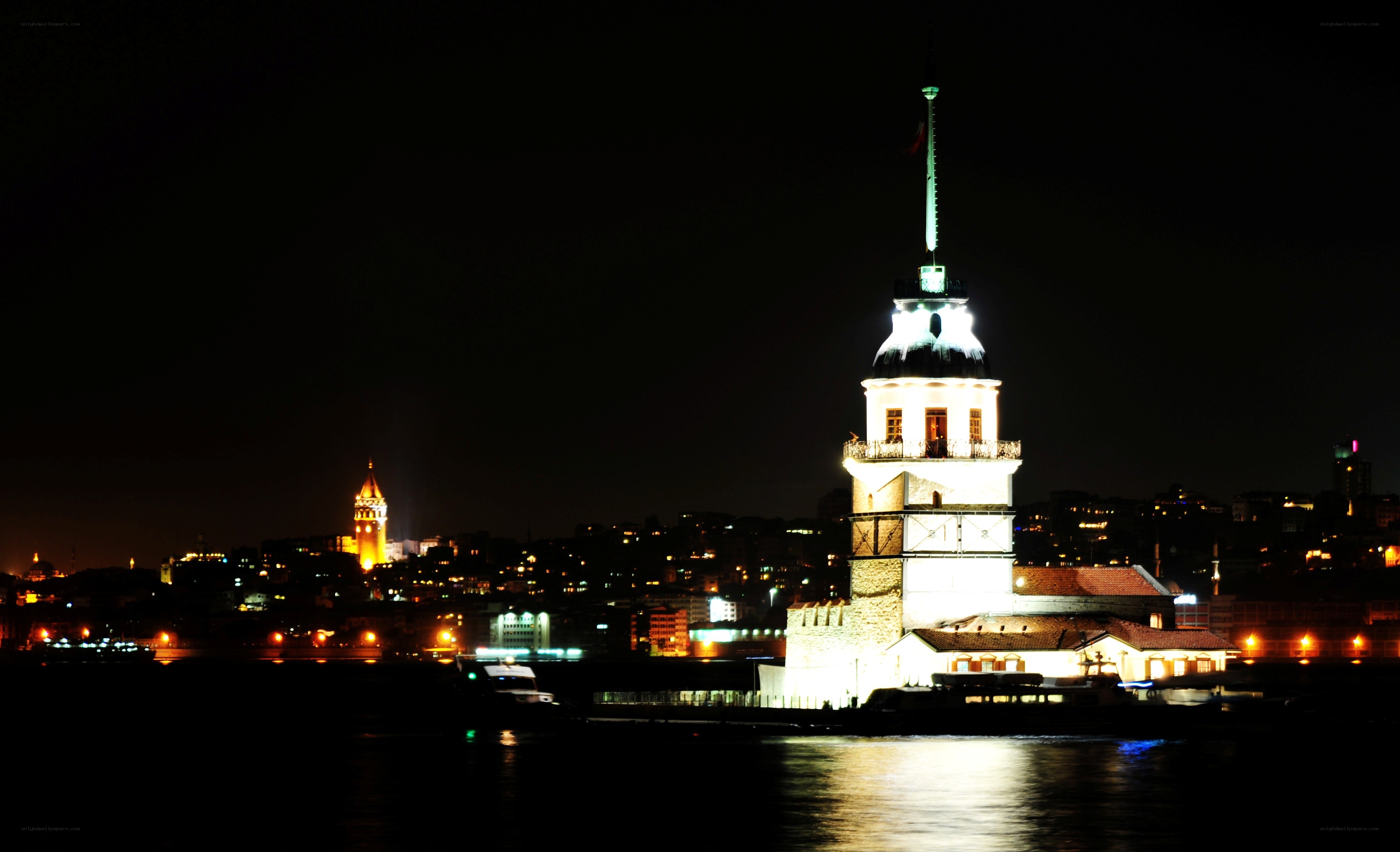 Maiden's Tower at night