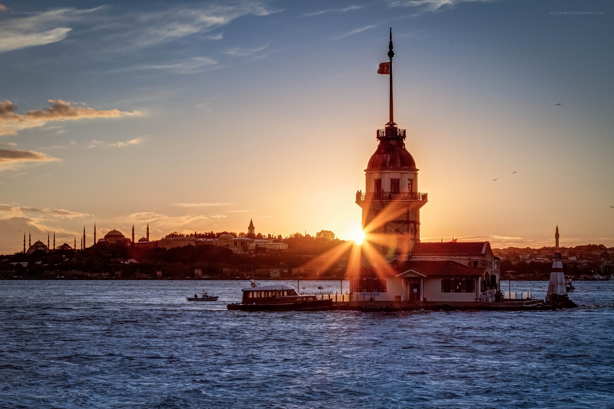 Maiden's Tower at sunset