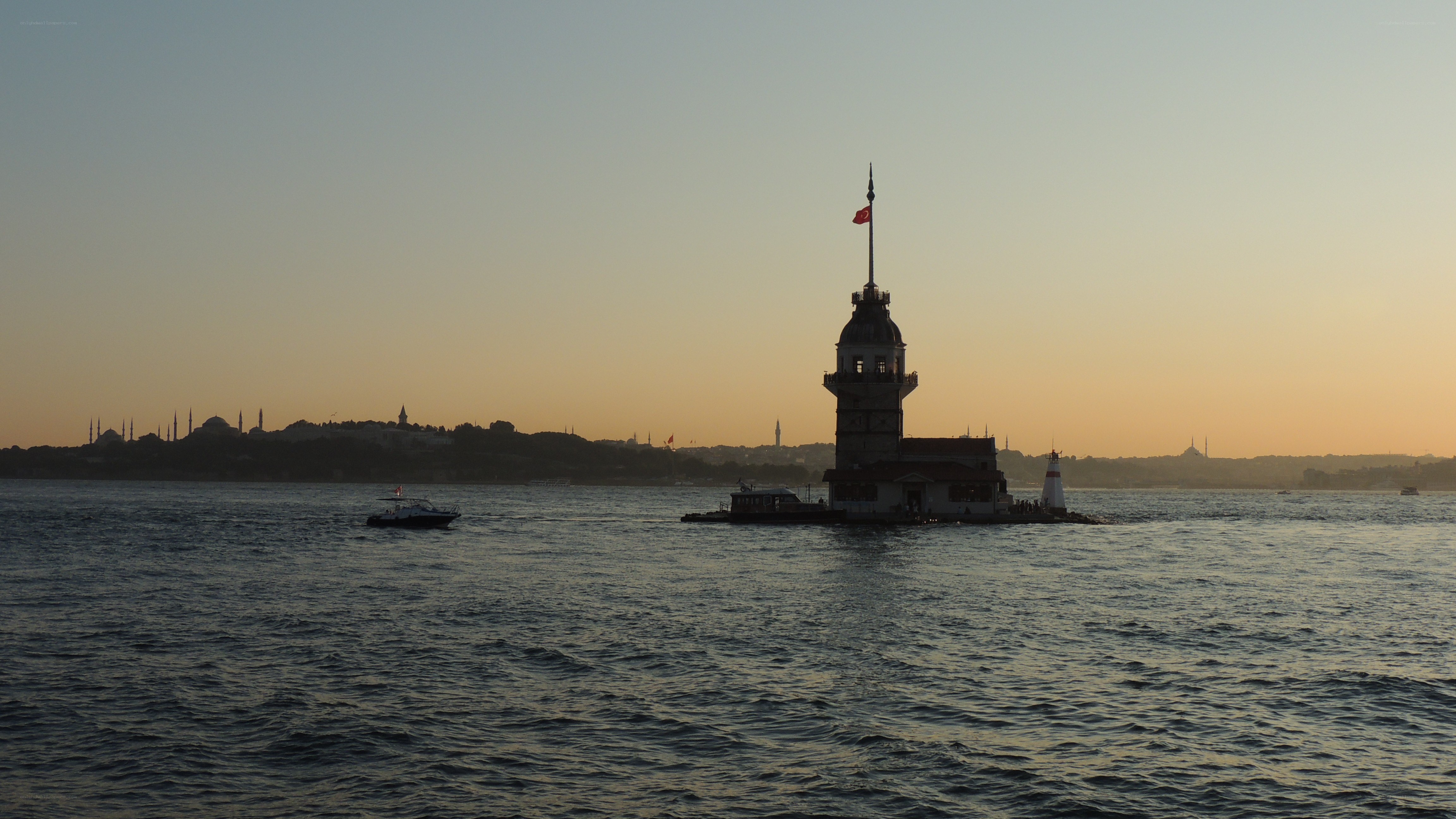 Maiden's Tower at sunset