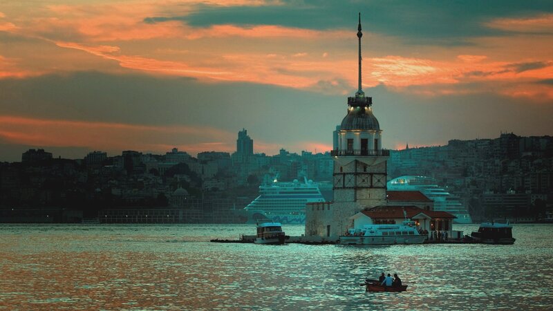 Maiden's Tower at sunset