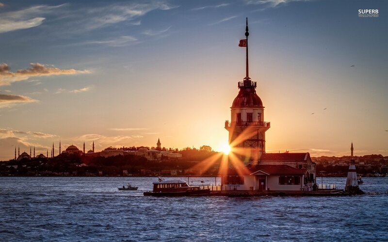 Maiden's Tower at Sunset — Blue, Serene