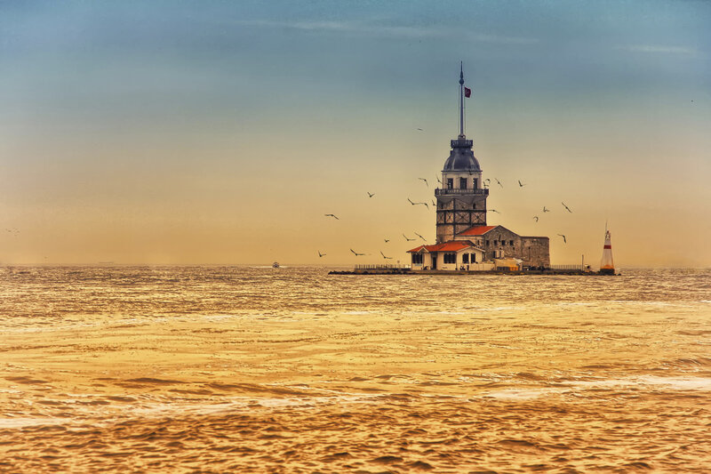 Maiden's Tower at Sunset — Gold