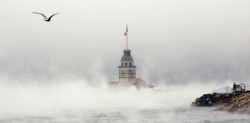 Maiden's Tower in Fog — Gray