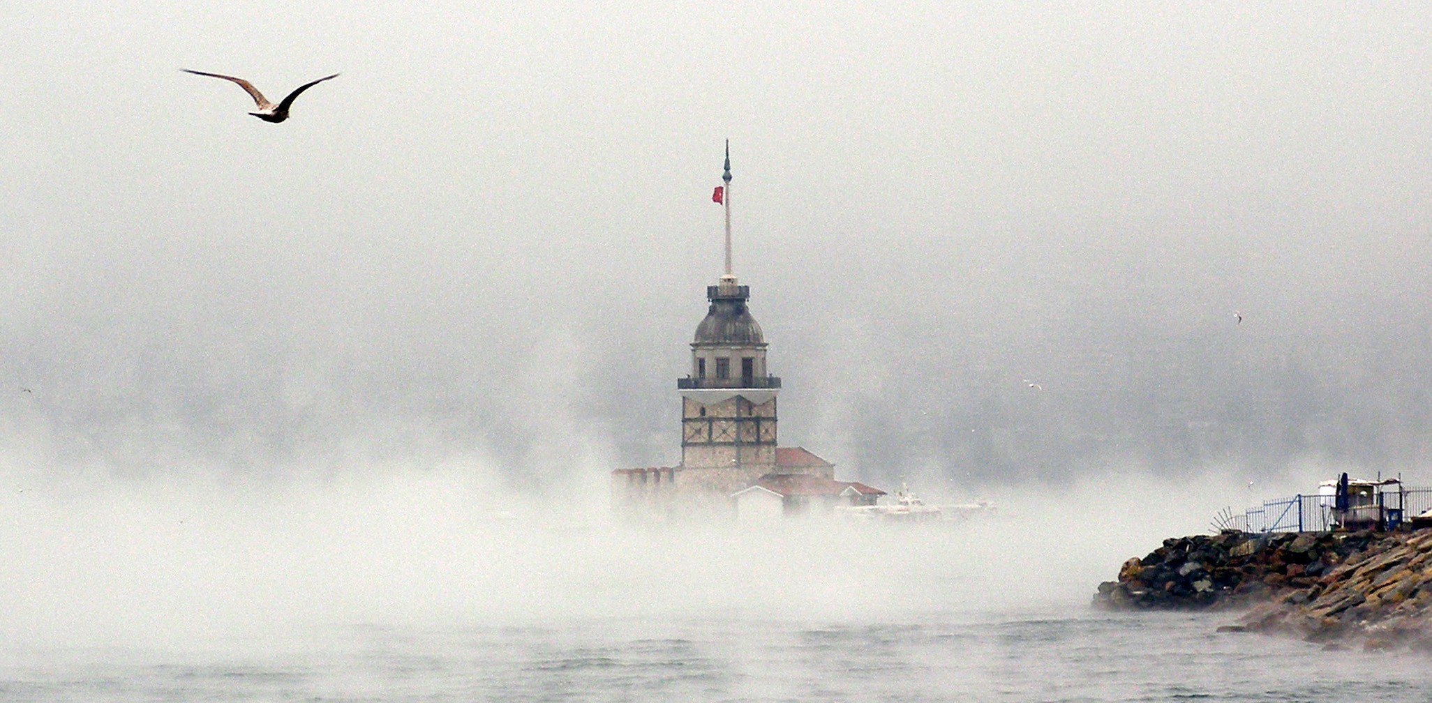 Maiden's Tower in fog