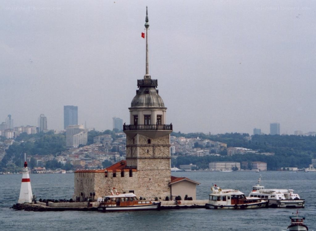Maiden's Tower in Istanbul