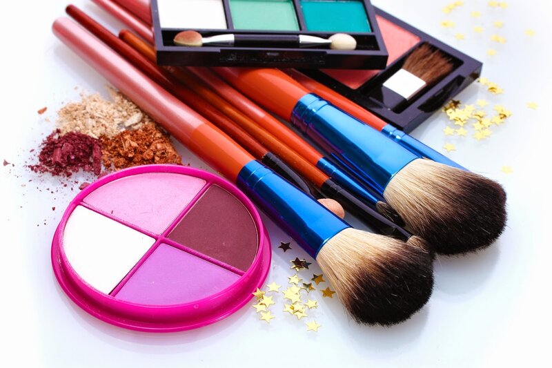 Makeup Brushes and Palettes